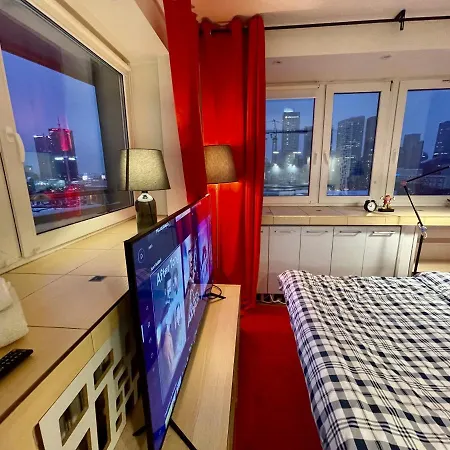 Apartment Metro Wifi 300mbs 65'tv Netflix Hbo Appletv+