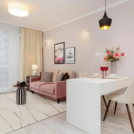 Fabulous By Renters Apartment