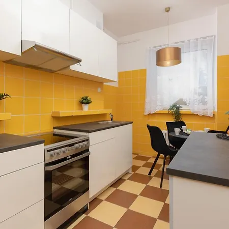 Metro Plac Wilsona Mickiewicza By Renters