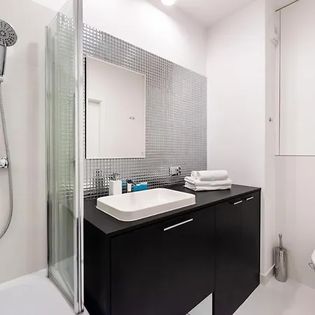 Wola Bloom Apartment Warsaw
