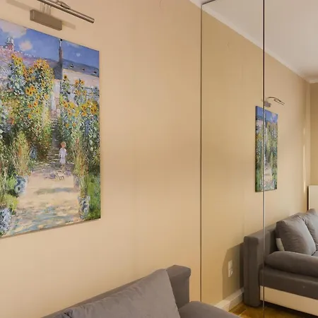 Cinema Flat Centrally Located Warsaw