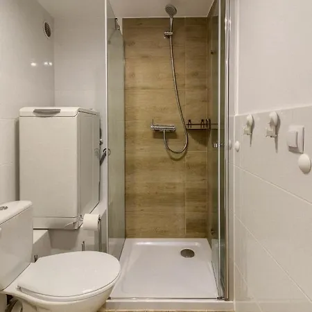 Apartament M&r Apartament Smart&bright Batorego 16, Netflix, Free Wifi, Metro I Park Pole Mokotowskie, Stodola, Self Check-in, 5 Minut Od Centrum