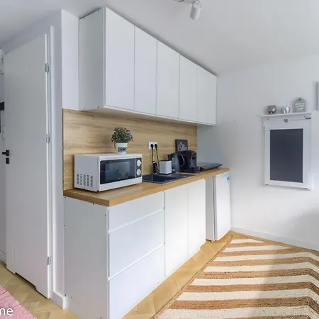 M&r Apartament Smart&bright Batorego 16, Netflix, Free Wifi, Metro I Park Pole Mokotowskie, Stodola, Self Check-in, 5 Minut Od Centrum