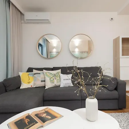 Spacious Premium Wola By Renters Prestige
