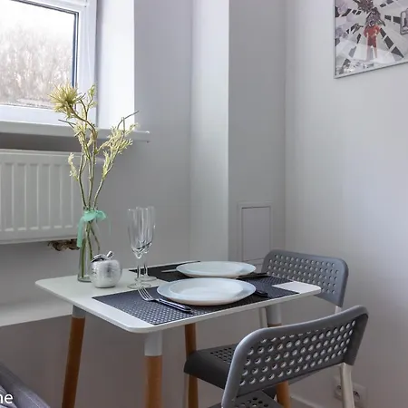 M&r Apartament Smart&bright Batorego 16, Netflix, Free Wifi, Metro I Park Pole Mokotowskie, Stodola, Self Check-in, 5 Minut Od Centrum Apartament *