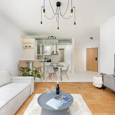 Apartment Spacious With Swimming Pool, Gym And Sauna Wwa40 *