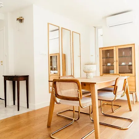 Frascati 1 Top Floor Apartment