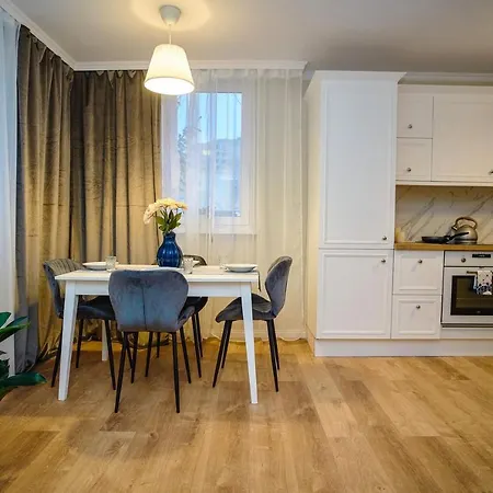Metro Trocka Apartment