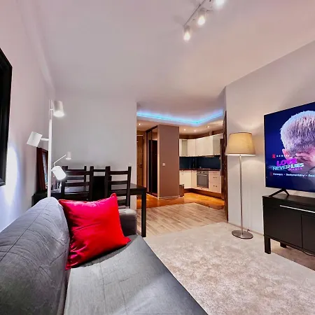 Apartment Decor 3 Metro Fast Wifi 1gbs 80'tv Hbo Appletv
