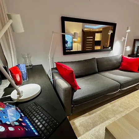 Apartment Decor 3 Metro Fast Wifi 1gbs 80'tv Hbo Appletv *