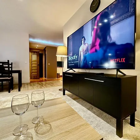 Apartment Decor 3 Metro Fast Wifi 1gbs 80'tv Hbo Appletv