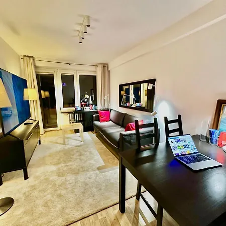 Decor 3 Metro Fast Wifi 1gbs 80'tv Hbo Appletv * Warsaw