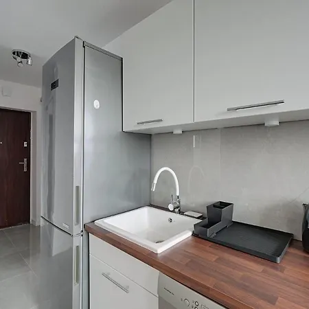 Apartment Inside Solec With Private Parking *