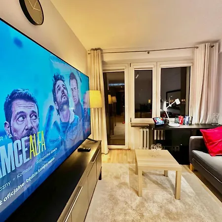 Decor 3 Metro Fast Wifi 1gbs 80'tv Hbo Appletv Apartment Warsaw