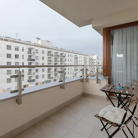 Bemowo Gorczewska By Renters Apartment