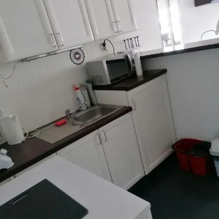 Apartment Uroczy Apartament Blisko Centrum