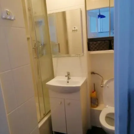Uroczy Apartament Blisko Centrum * Warsaw