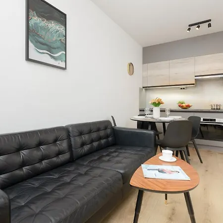 Two-bedroom Elegant With Parking Praga By Renters