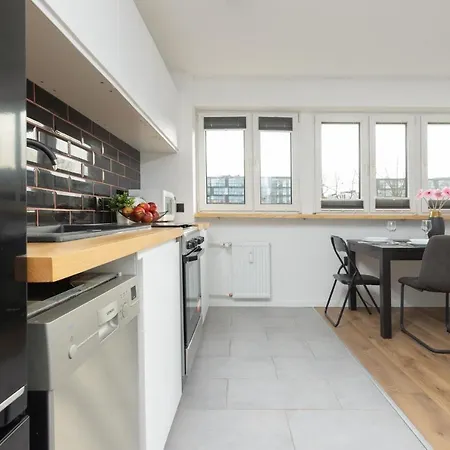 Ochota Spacious With Parking By Renters *