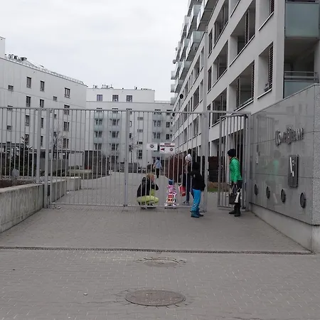 Apartament Metro Młociny