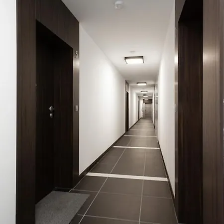 Golden - Big In Luxury Building Near Metro Station-grzybowska 85-5 Apartment