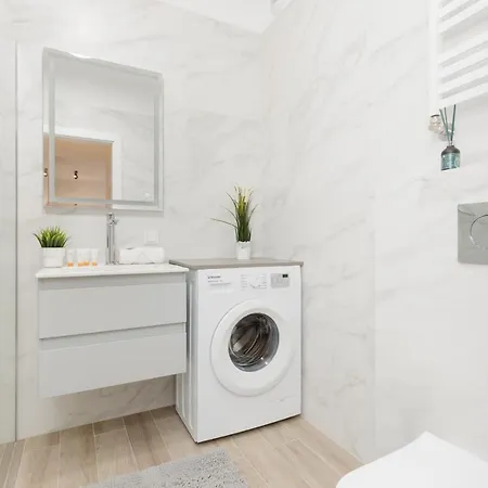 Two-bedroom Elegant With Parking Praga By Renters * Warsaw
