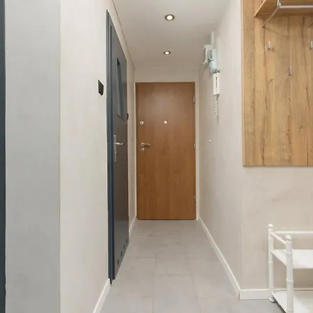 Apartament Ochota Spacious With Parking By Renters Warszawa