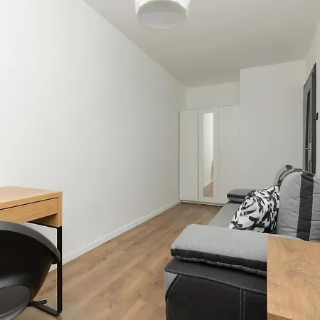Ochota Spacious With Parking By Renters * Warszawa