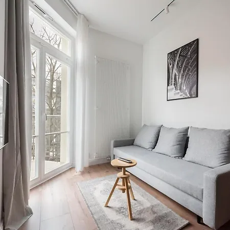 Apartment East Modern