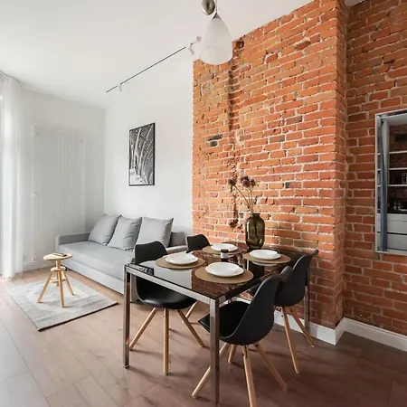 East Modern Apartment Warsaw