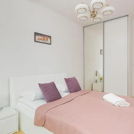 Dzielna Wola By Renters * Warszawa