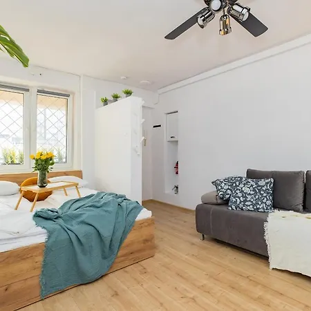 Shortstaypoland Zlota Apartment
