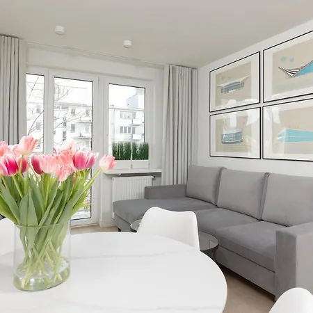 Elegant & Cozy Panska By Renters Warsaw