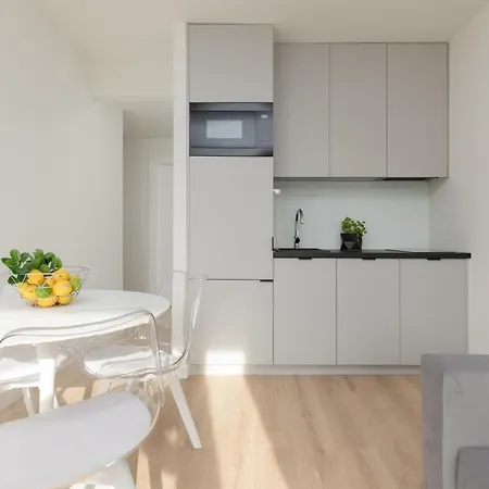 Apartment Stylish Close To Zlote Tarasy Warsaw