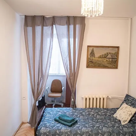 Apartment Apartrooms Near Metro Dw Wilenski Dnf Warsaw