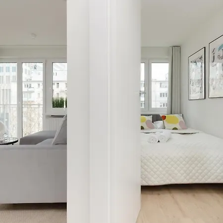 Apartment Elegant & Cozy Panska By Renters