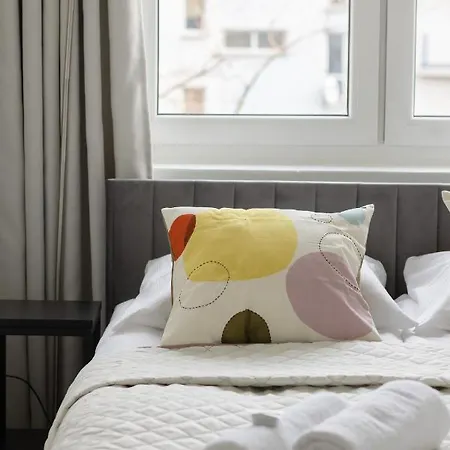 Elegant & Cozy Panska By Renters