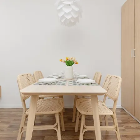 Apartment Stacja Wola With Parking By Renters *
