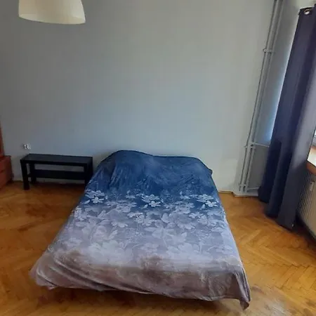 Al. Jana Pawla Ll 18 * Warszawa