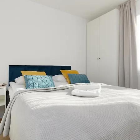 Apartment Spacious Suwalska Targowek By Renters *