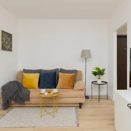 Spacious Suwalska Targowek By Renters Apartment Warsaw