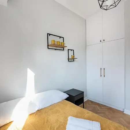 Grzybowska Sundown Centre Apartment Warsaw