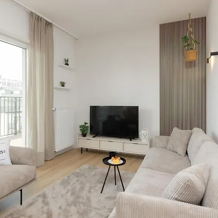 Apartment Optykow Spacious & Cosy With Parking By Renters *