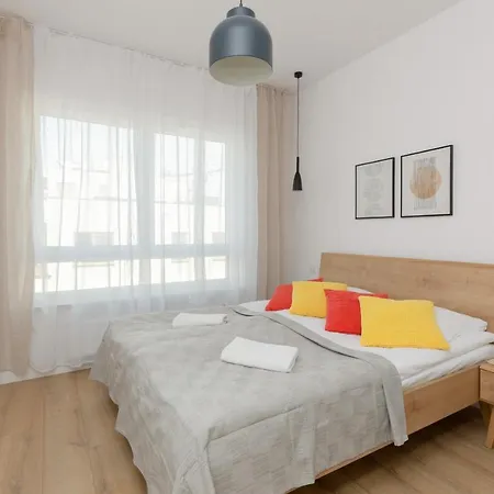 Apartment Optykow Spacious & Cosy With Parking By Renters Warsaw