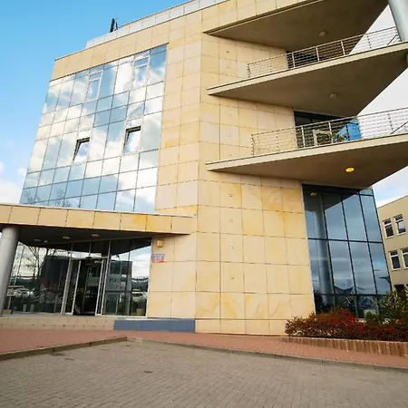 Aleje Jerozolimskie 216 By Perfect Warsaw