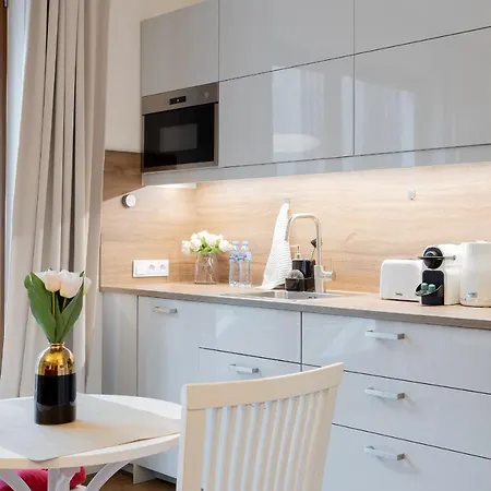 Golden - Big In Luxury Building Near Metro Station-grzybowska 85-5 Apartment Warsaw