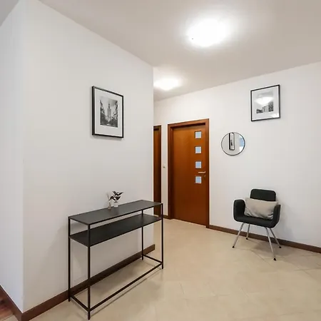 Apartament Wola Sunset Free Parking