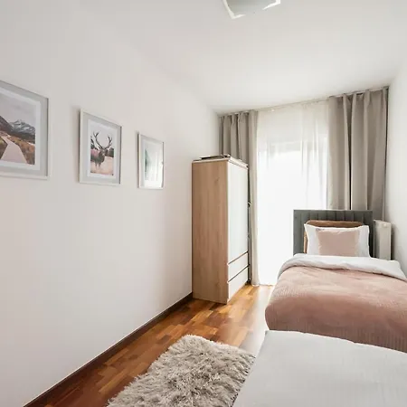 Apartament Wola Sunset Free Parking