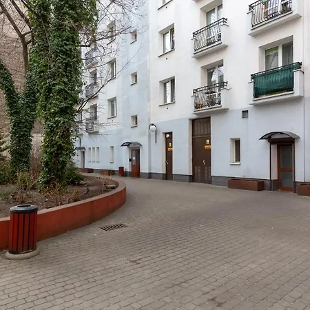 Metro Szwedzka Beautiful Praga By Renters Apartment