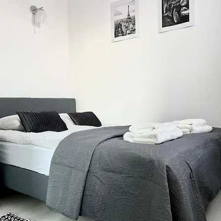 Inside Solec With Private Parking Apartment